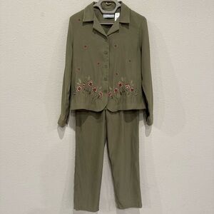 Vintage Alfred Dunner Pantsuit Green Long Sleeve Embroidery Beads Top 6P Pants 8